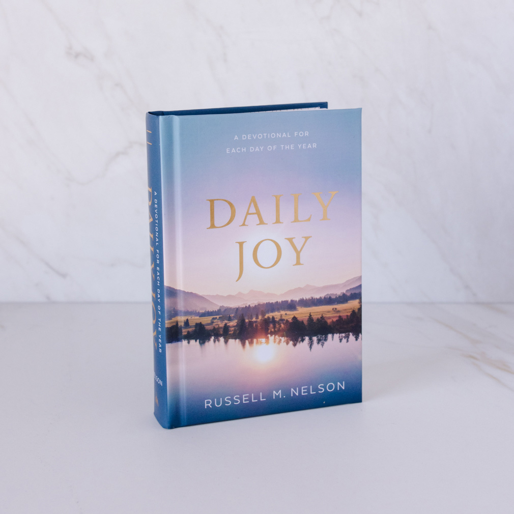 Daily Joy: A Devotional for Each Day of the Year - DBD-5244592